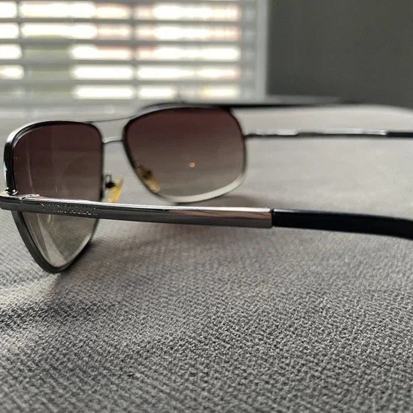 Gorgeous Classic Vintage Georgio Armani Sunglasses - Picture 9 of 15